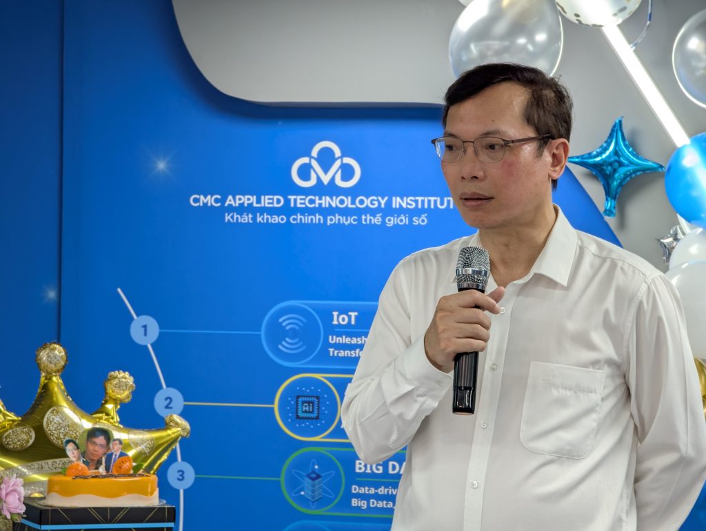 Chúc mừng sinh nhật Viện trưởng Đặng Minh Tuấn – Người thầy tuyệt vời của CMC ATI!