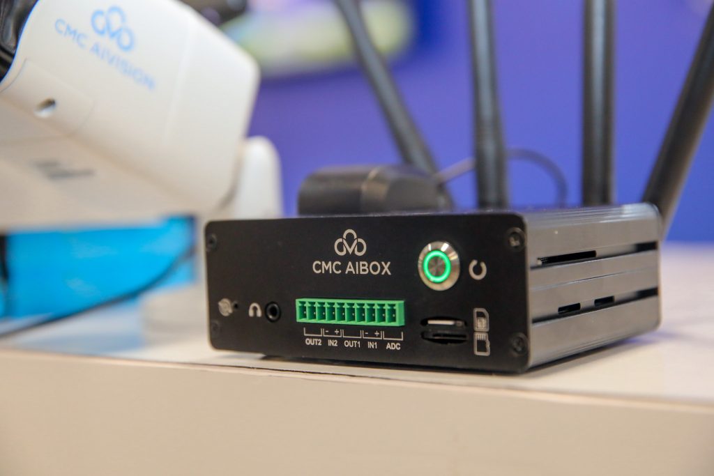 Thiết bị xử lý tại biên CMC AIBOX